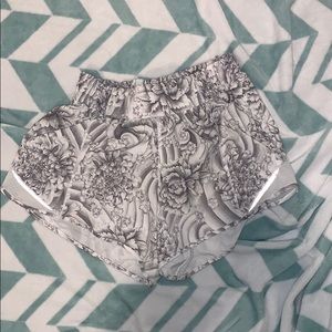 Lululemon hotty hot shorts tall 4”